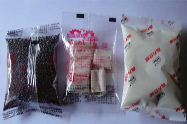 三边封或背封的立式全自动91看片网址制袋效果